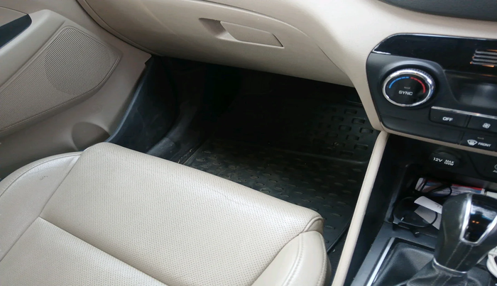 2018 Hyundai Tucson 2WD AT GL DIESEL
, Diesel, Automatic, 1,50,983 km, interior