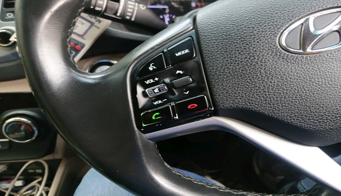 2018 Hyundai Tucson 2WD AT GL DIESEL
, Diesel, Automatic, 1,50,983 km, interior