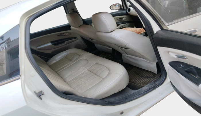 2014 Fiat Linea DYNAMIC 1.3 L ADVANCED MULTIJET, Diesel, Manual, 1,33,412 km, interior