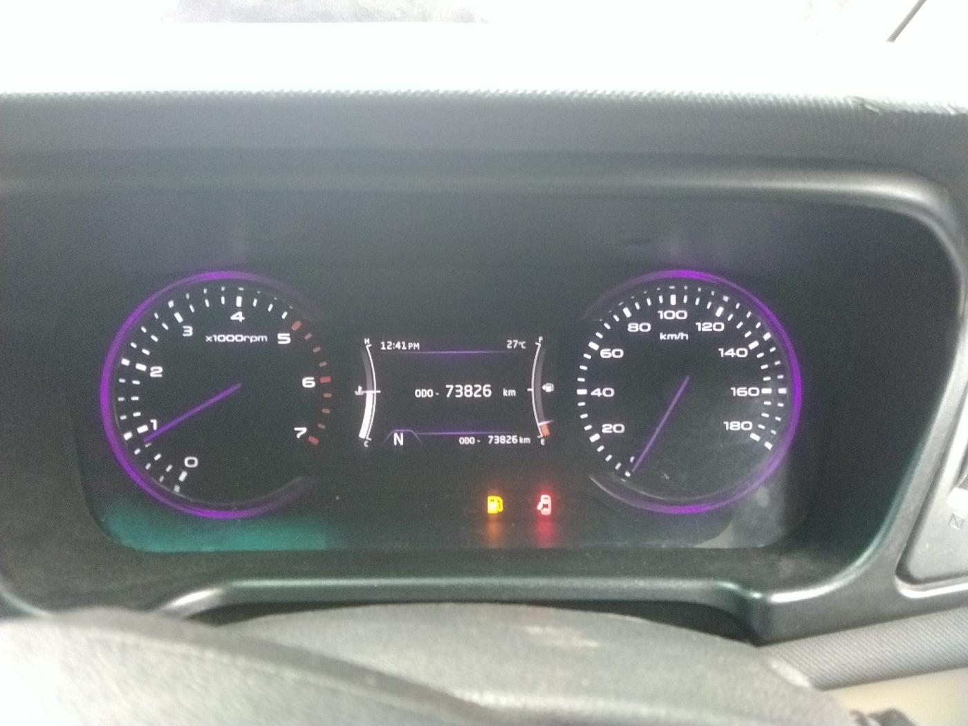 2019 Mahindra MARAZZO M6 8 STR, Diesel, Manual, 75,500 km, interior