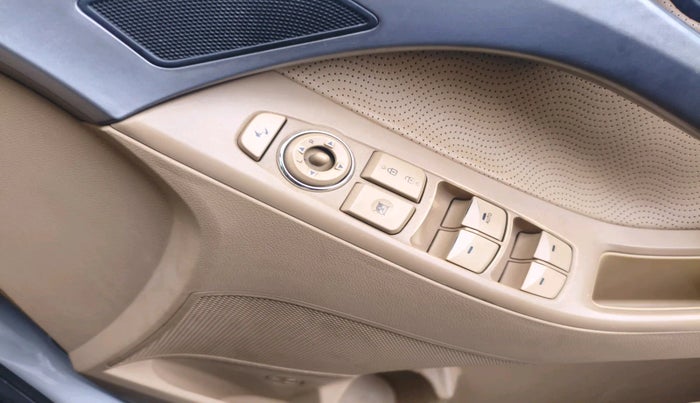 2013 Hyundai New Elantra 1.8 SX MT VTVT, Petrol, Manual, 1,67,318 km, interior