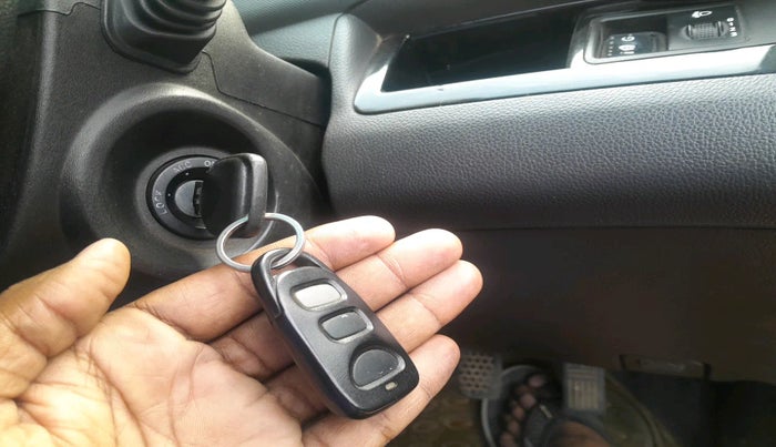 2010 Chevrolet Beat LT PETROL, Petrol, Manual, 1,72,539 km, interior