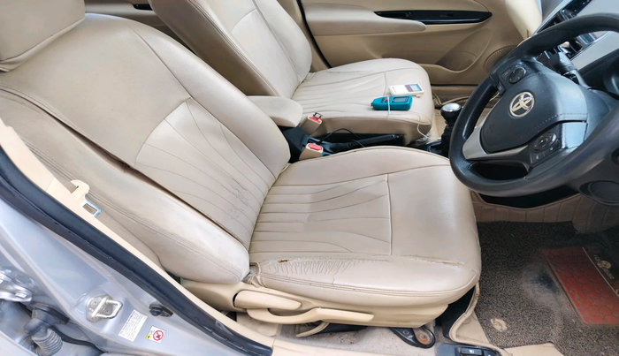 2018 Toyota YARIS V MT, Petrol, Manual, 1,07,396 km, interior