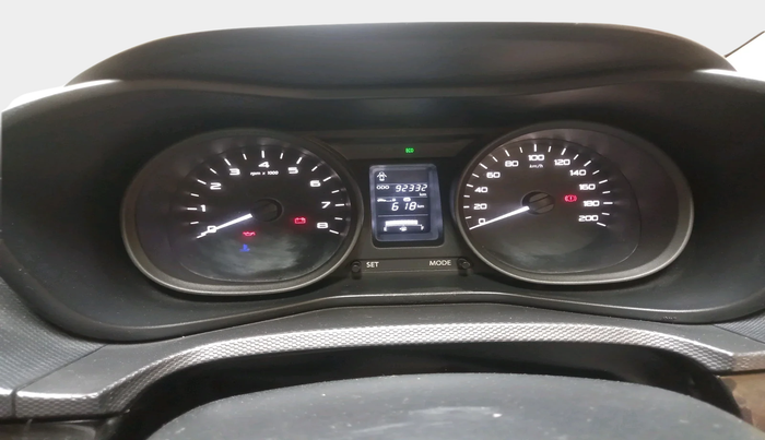 2018 Tata NEXON KRAZ MT DIESEL, Diesel, Manual, 92,332 km, interior