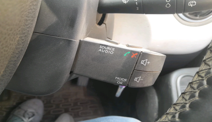 2015 Renault Duster 85 PS RXL DIESEL, Diesel, Manual, 2,15,585 km, interior