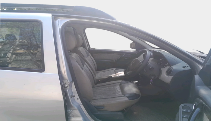 2015 Renault Duster 85 PS RXL DIESEL, Diesel, Manual, 2,15,585 km, interior