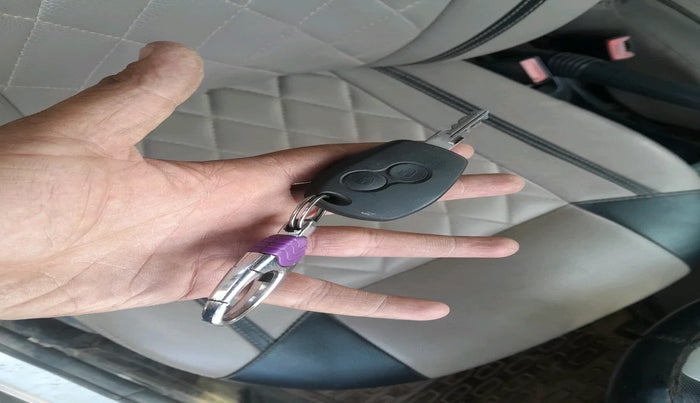 2015 Renault Duster 85 PS RXL DIESEL, Diesel, Manual, 2,15,585 km, interior