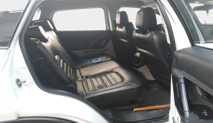 2022 Tata Safari XE, Diesel, Manual, 88,056 km, interior