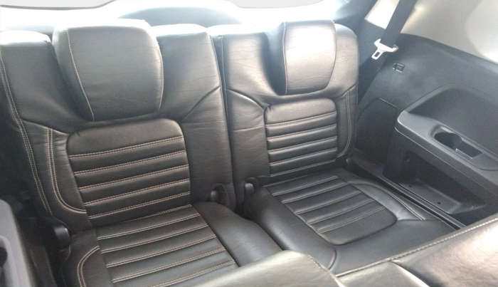 2022 Tata Safari XE, Diesel, Manual, 88,056 km, interior