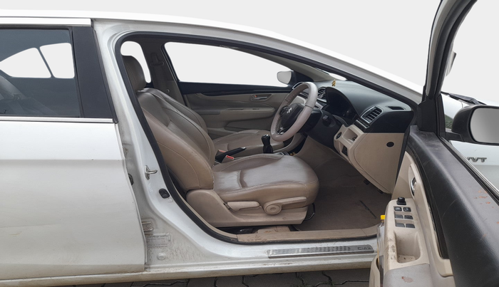 2015 Maruti Ciaz ZXI+, Petrol, Manual, 1,17,990 km, interior