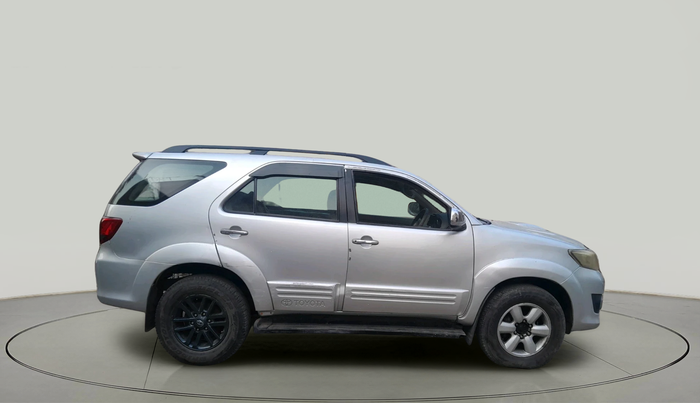 2011 Toyota Fortuner 3.0 4X4 MT, Diesel, Manual, 1,04,754 km, exterior