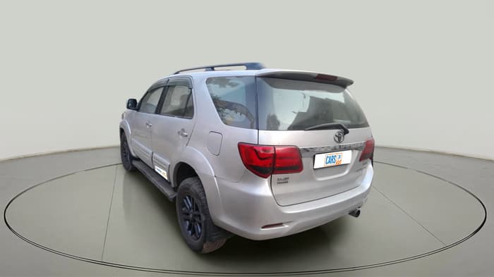 2011 Toyota Fortuner 3.0 4X4 MT, Diesel, Manual, 1,04,754 km, exterior