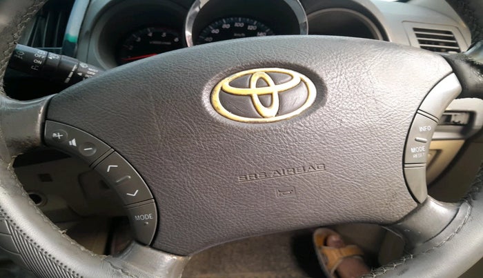 2011 Toyota Fortuner 3.0 4X4 MT, Diesel, Manual, 1,04,754 km, interior