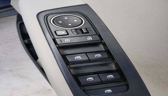 2022 KIA CARENS PRESTIGE PLUS 1.4 PETROL 7 STR, Petrol, Manual, 90,000 km, interior