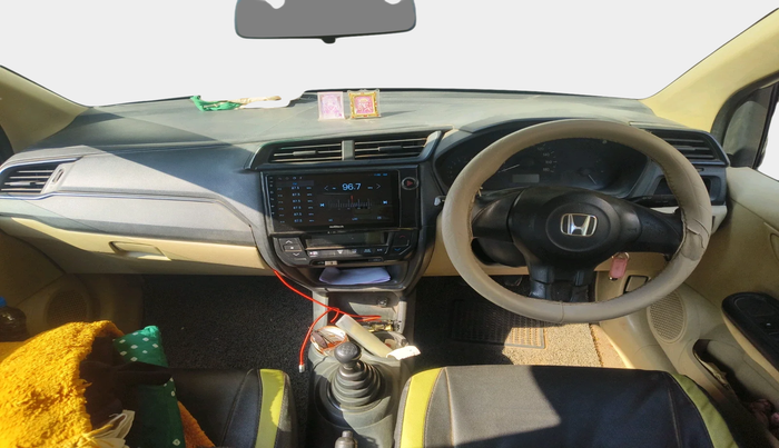 2017 Honda Amaze 1.2L I-VTEC E, Petrol, Manual, 1,01,817 km, interior
