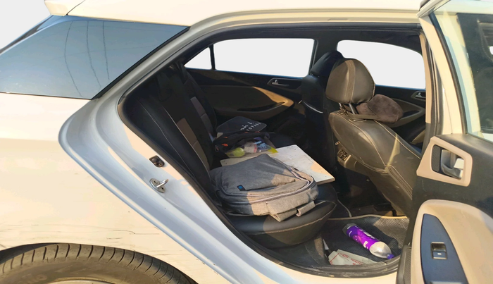 2016 Hyundai Elite i20 SPORTZ 1.2, Petrol, Manual, 1,54,952 km, interior