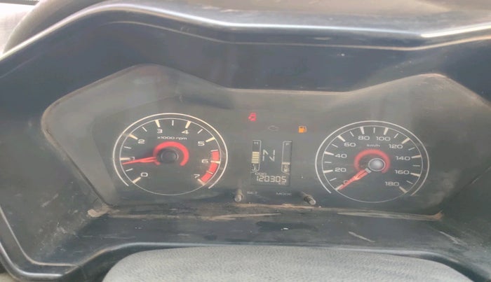 2017 Mahindra KUV 100 NXT K2 P 6 STR, Petrol, Manual, 1,20,305 km, interior