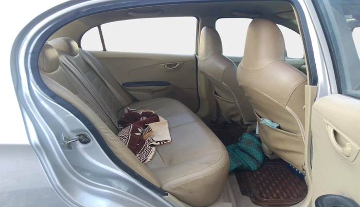 2015 Honda Amaze 1.2L I-VTEC S, Petrol, Manual, 1,29,685 km, interior