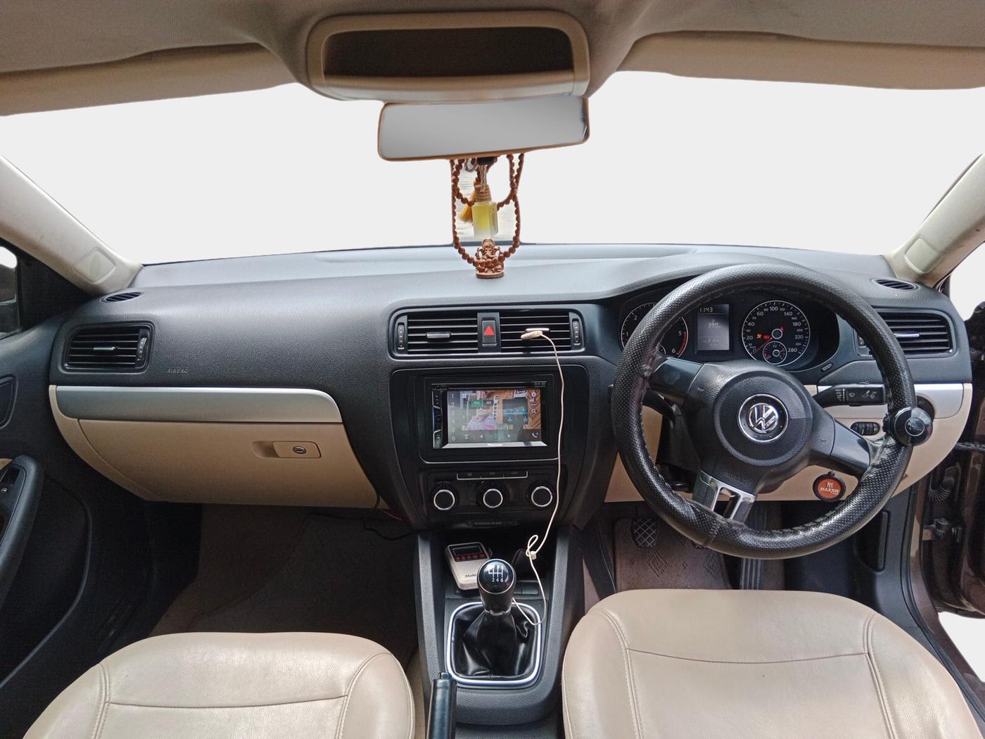 2012 Volkswagen Jetta TRENDLINE TDI, Diesel, Manual, 1,59,474 km, interior