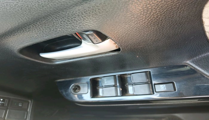 2018 Maruti Wagon R 1.0 VXI, Petrol, Manual, 67,925 km, interior