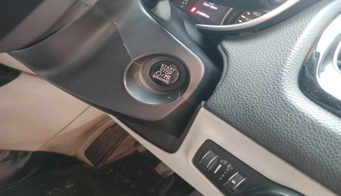 2018 Jeep Compass LIMITED 2.0 DIESEL, Diesel, Manual, 2,10,982 km, interior