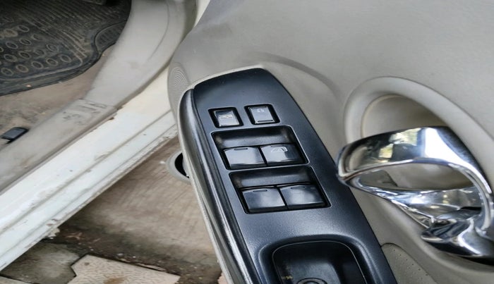 2012 Renault Scala RXZ DIESEL, Diesel, Manual, 1,51,507 km, interior