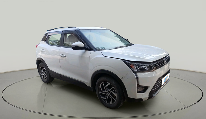 2023 Mahindra XUV300 W8 (O) 1.5 DIESEL AMT, Diesel, Automatic, 89,356 km, exterior