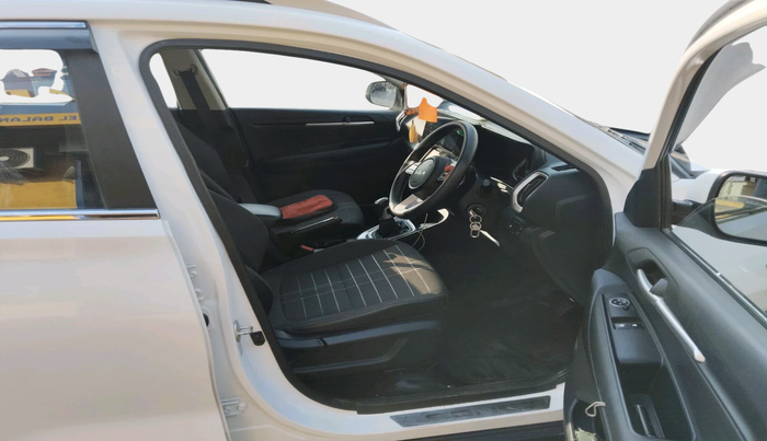 2024 KIA SONET HTE (O) 1.5 Diesel MT, Diesel, Manual, 19,858 km, interior