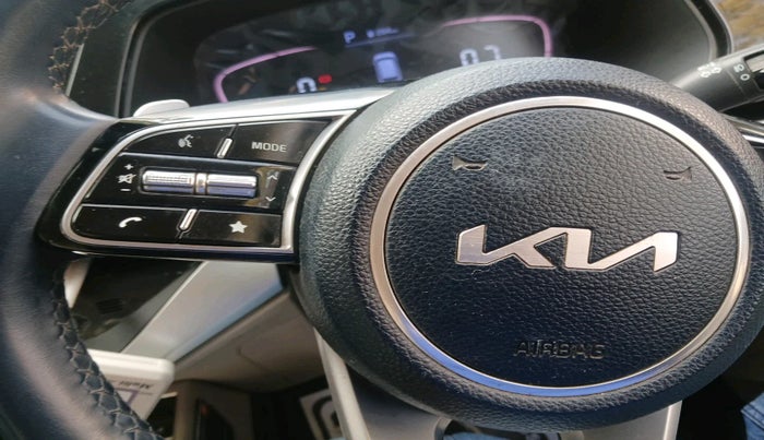 2022 KIA CARENS LUXURY PLUS 1.5 DIESEL AT 6 STR, Diesel, Automatic, 62,200 km, interior