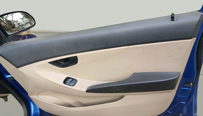 2012 Hyundai Eon MAGNA +, Petrol, Manual, 73,104 km, interior