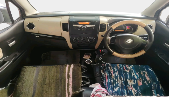 2017 Maruti Wagon R 1.0 VXI, Petrol, Manual, 1,28,220 km, interior