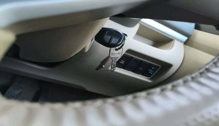 2014 Maruti Ertiga ZDI, Diesel, Manual, 99,810 km, interior