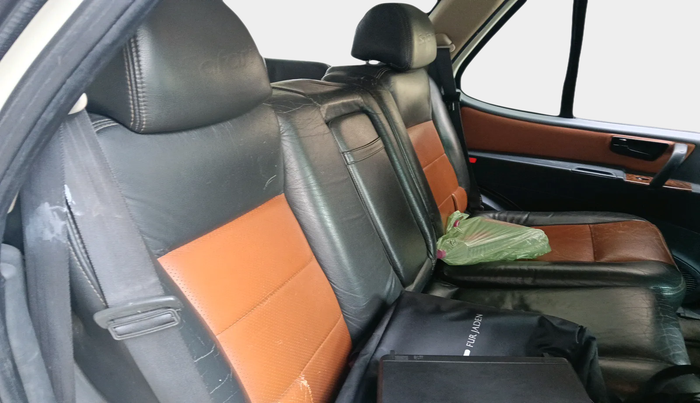2011 Tata Safari 4X2 VX DICOR 2.2 VTT, Diesel, Manual, 1,39,834 km, interior