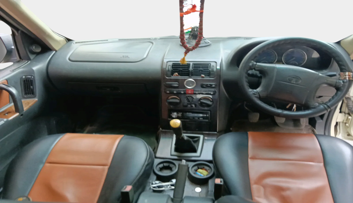 2011 Tata Safari 4X2 VX DICOR 2.2 VTT, Diesel, Manual, 1,39,834 km, interior