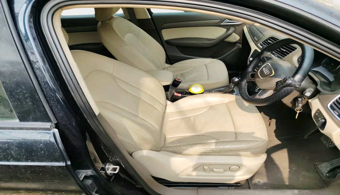 2014 Audi Q3 35 TDI Quattro, Diesel, Automatic, 1,09,135 km, interior