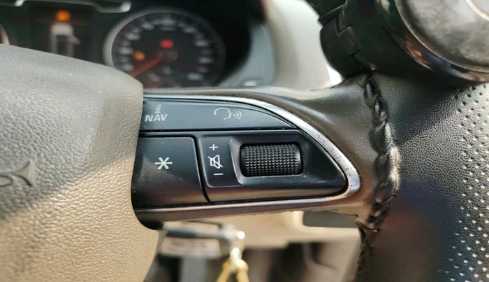 2014 Audi Q3 35 TDI Quattro, Diesel, Automatic, 1,09,135 km, interior