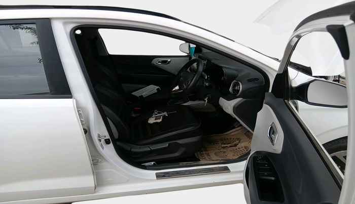 2023 Hyundai GRAND I10 NIOS SPORTZ 1.2 KAPPA VTVT, Petrol, Manual, 11,624 km, interior