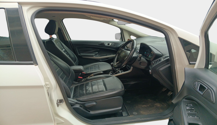 2018 Ford Ecosport TITANIUM + 1.5L DIESEL, Diesel, Manual, 1,19,387 km, interior