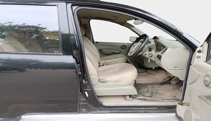 2011 Mahindra Xylo E8 ABS, Diesel, Manual, 2,61,270 km, interior