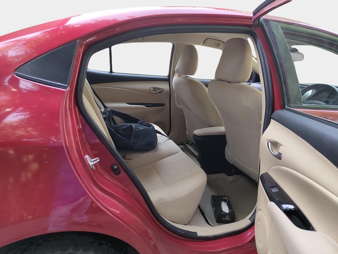 2018 Toyota YARIS V CVT, Petrol, Automatic, 57,236 km, interior