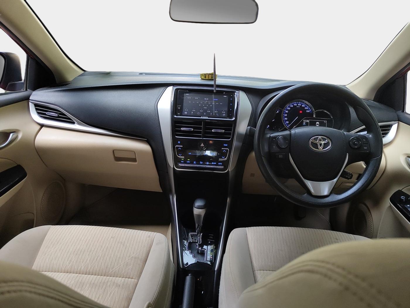 2018 Toyota YARIS V CVT, Petrol, Automatic, 57,236 km, interior