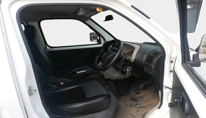 2023 Maruti Eeco 5 STR AC, Petrol, Manual, 13,421 km, interior