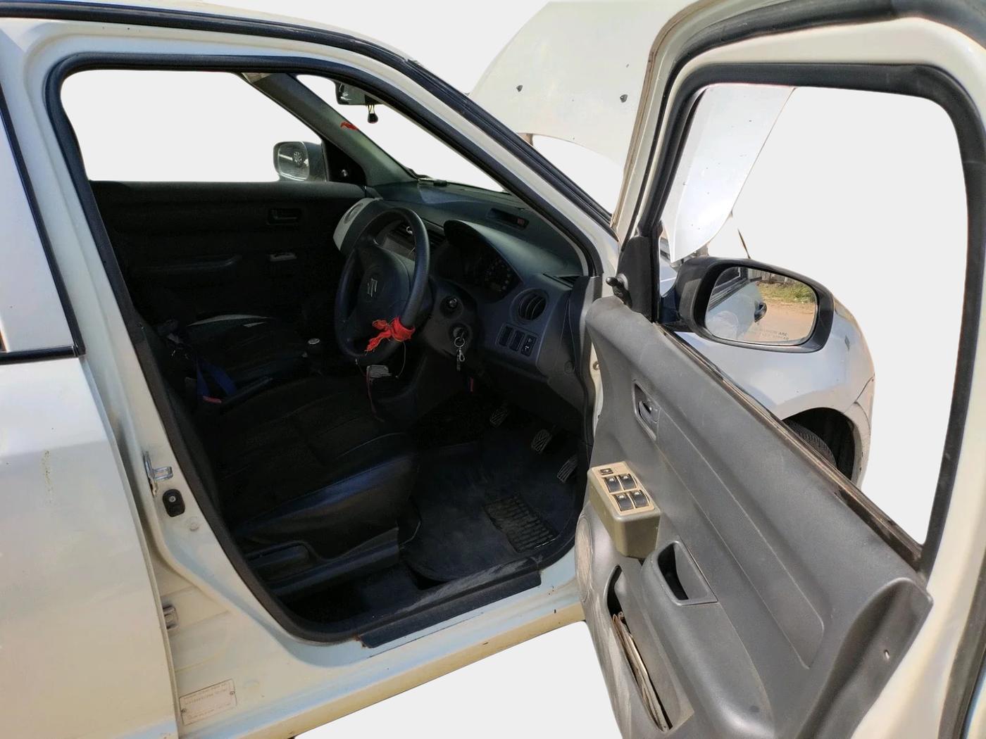 2010 Maruti Swift Dzire LXI, Petrol, Manual, 62,801 km, interior