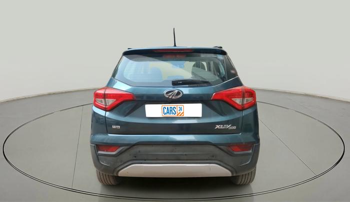 2022 Mahindra XUV300 W8 (O) 1.2 PETROL, Petrol, Manual, 56,000 km, exterior