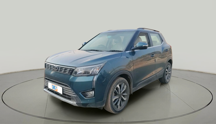 2022 Mahindra XUV300 W8 (O) 1.2 PETROL, Petrol, Manual, 56,000 km, exterior