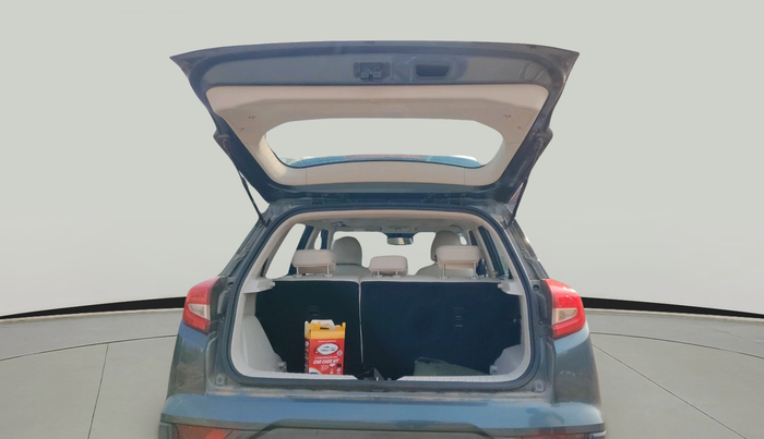 2022 Mahindra XUV300 W8 (O) 1.2 PETROL, Petrol, Manual, 56,000 km, exterior