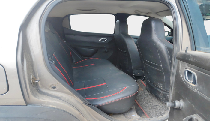 2018 Renault Kwid RXT 1.0 (O), Petrol, Manual, 1,02,001 km, interior