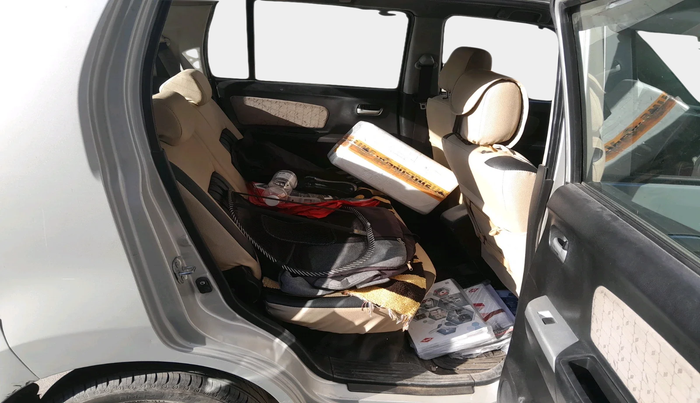 2015 Maruti Wagon R 1.0 VXI, Petrol, Manual, 2,32,484 km, interior