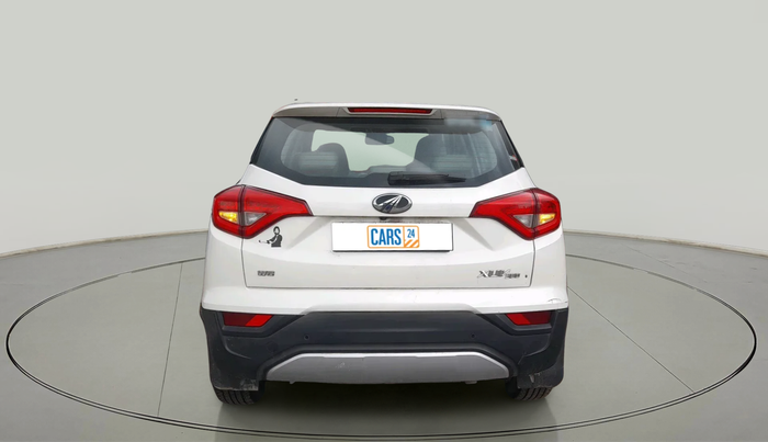 2021 Mahindra XUV300 W8 (O) 1.5 DIESEL, Diesel, Manual, 1,06,197 km, exterior