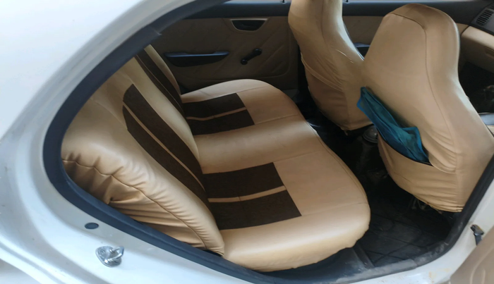 2015 Hyundai Eon D-LITE+, Petrol, Manual, 1,04,414 km, interior